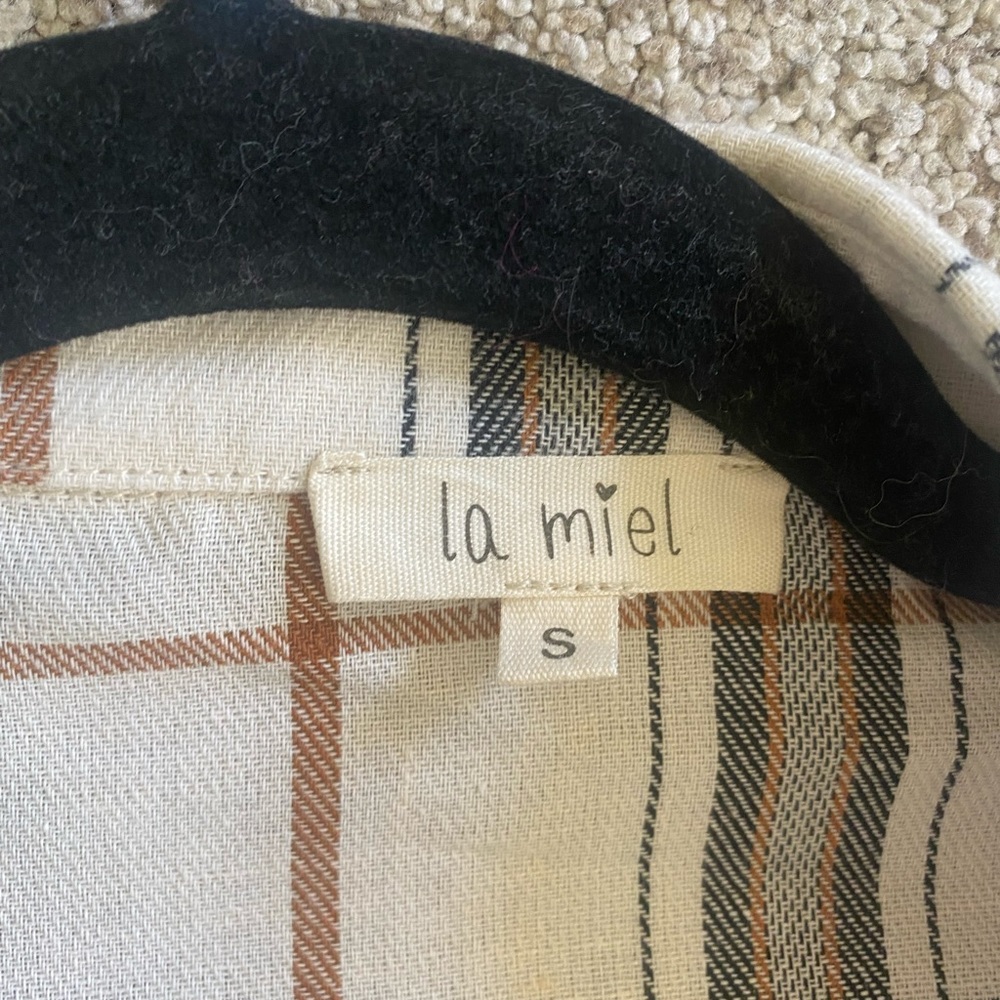 La Miel White, Black, And Orange Flannel Gem